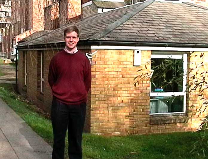 Picture of Peter Chew outside Oxford University Phonetics Laboratory